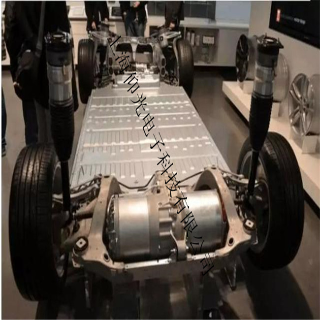 特斯拉 Tesla電動汽車控制器無直流電壓輸出或電壓輸出不穩定的故障維修