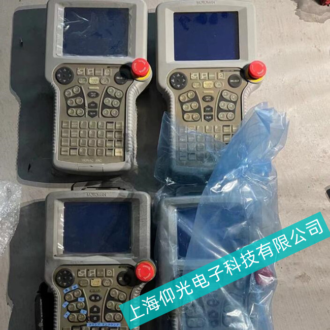 汽車配件公司安川弧焊機器人示教器顯示屏觸摸反應(yīng)慢維修服務(wù)中心